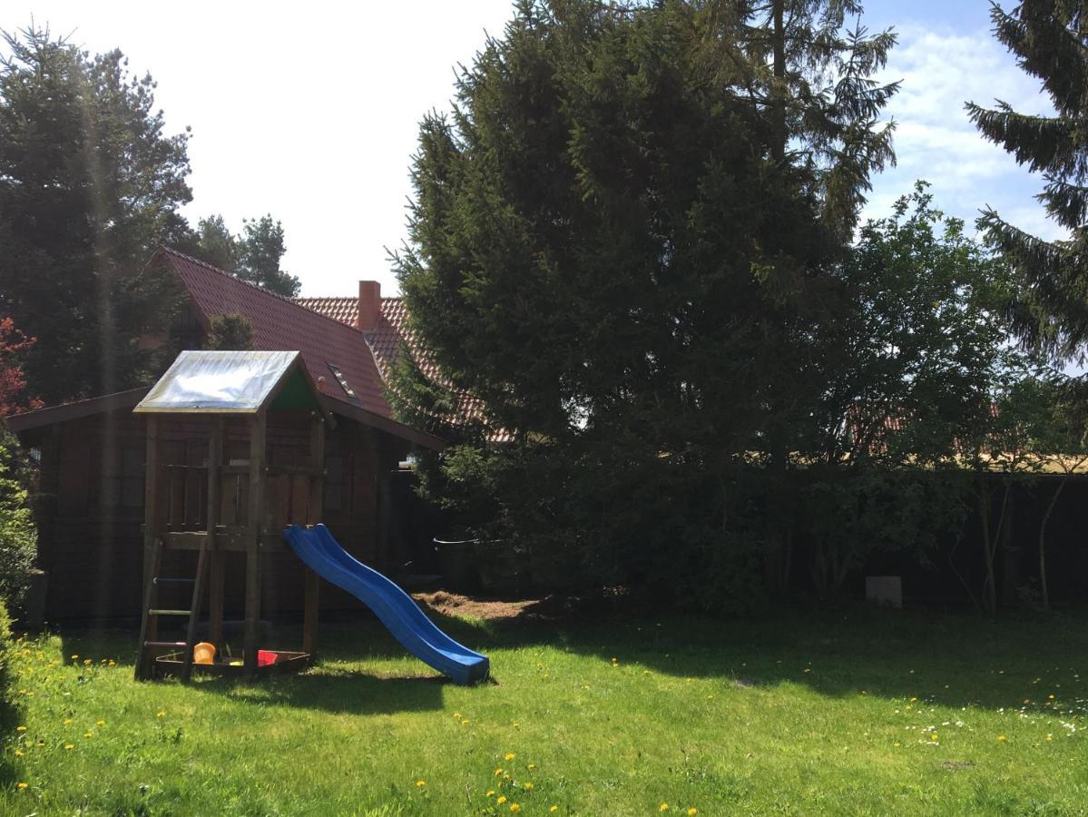 Trollhus - Grosses Familienfreundliches Ferienhaus Born Exteriér fotografie