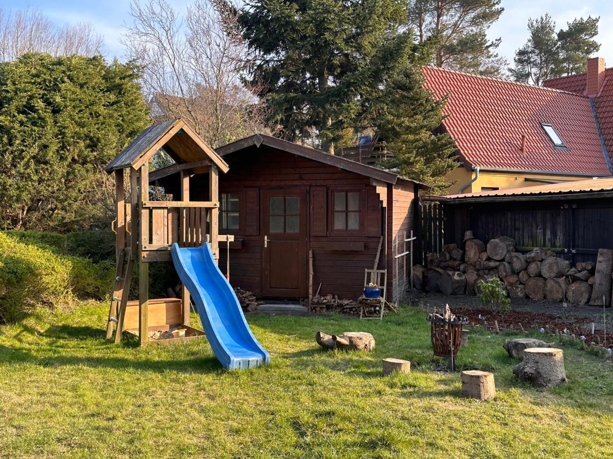 Trollhus - Grosses Familienfreundliches Ferienhaus Born Exteriér fotografie